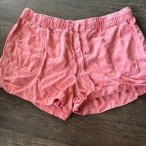 GAP coral shorts